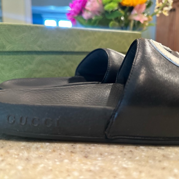 COPY - Original Gucci Women’s Interlocking G slides-Size 38 or 8 - Picture 4 of 14
